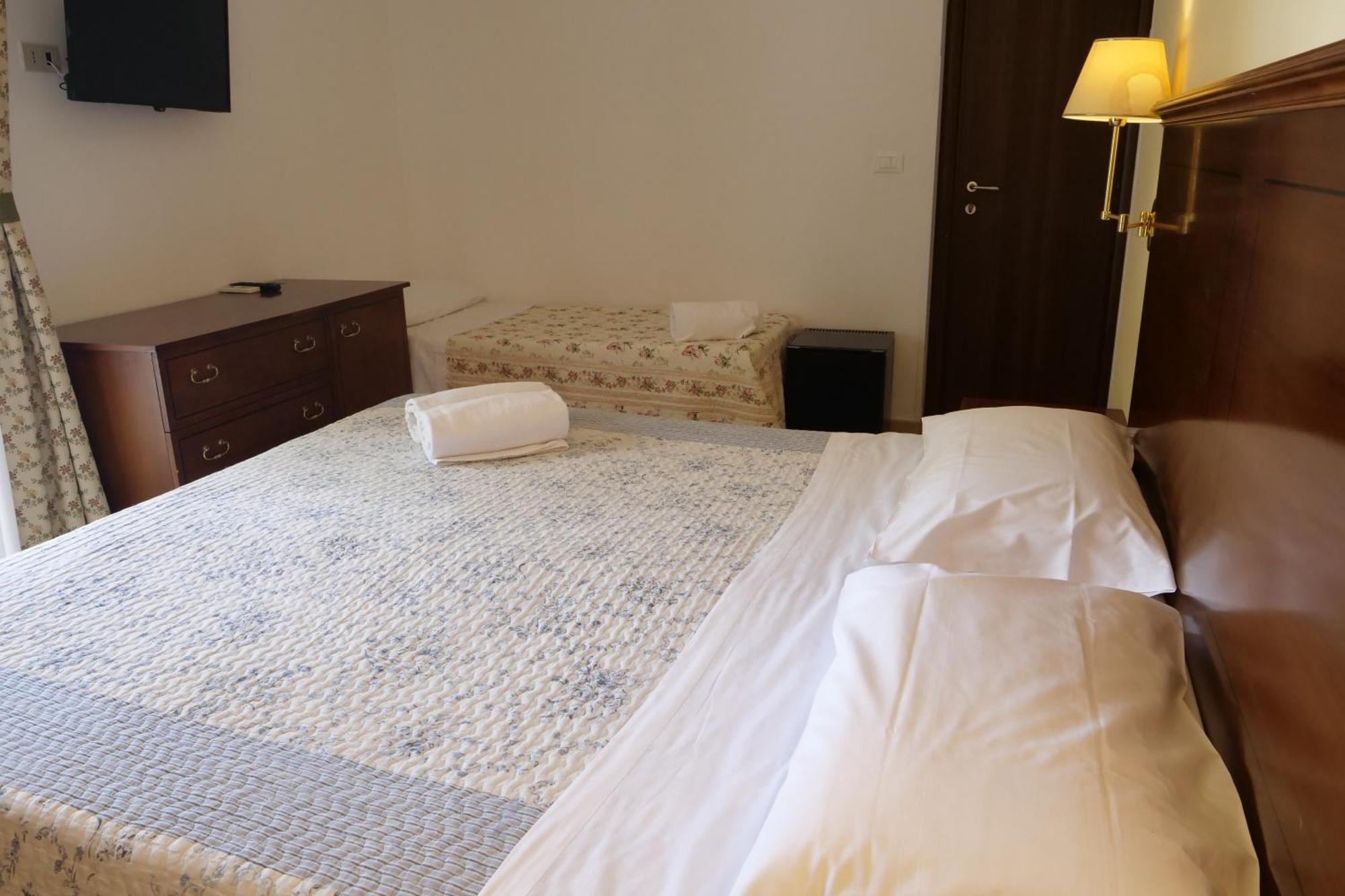 Hotel Elios Tao Taormina Exteriör bild