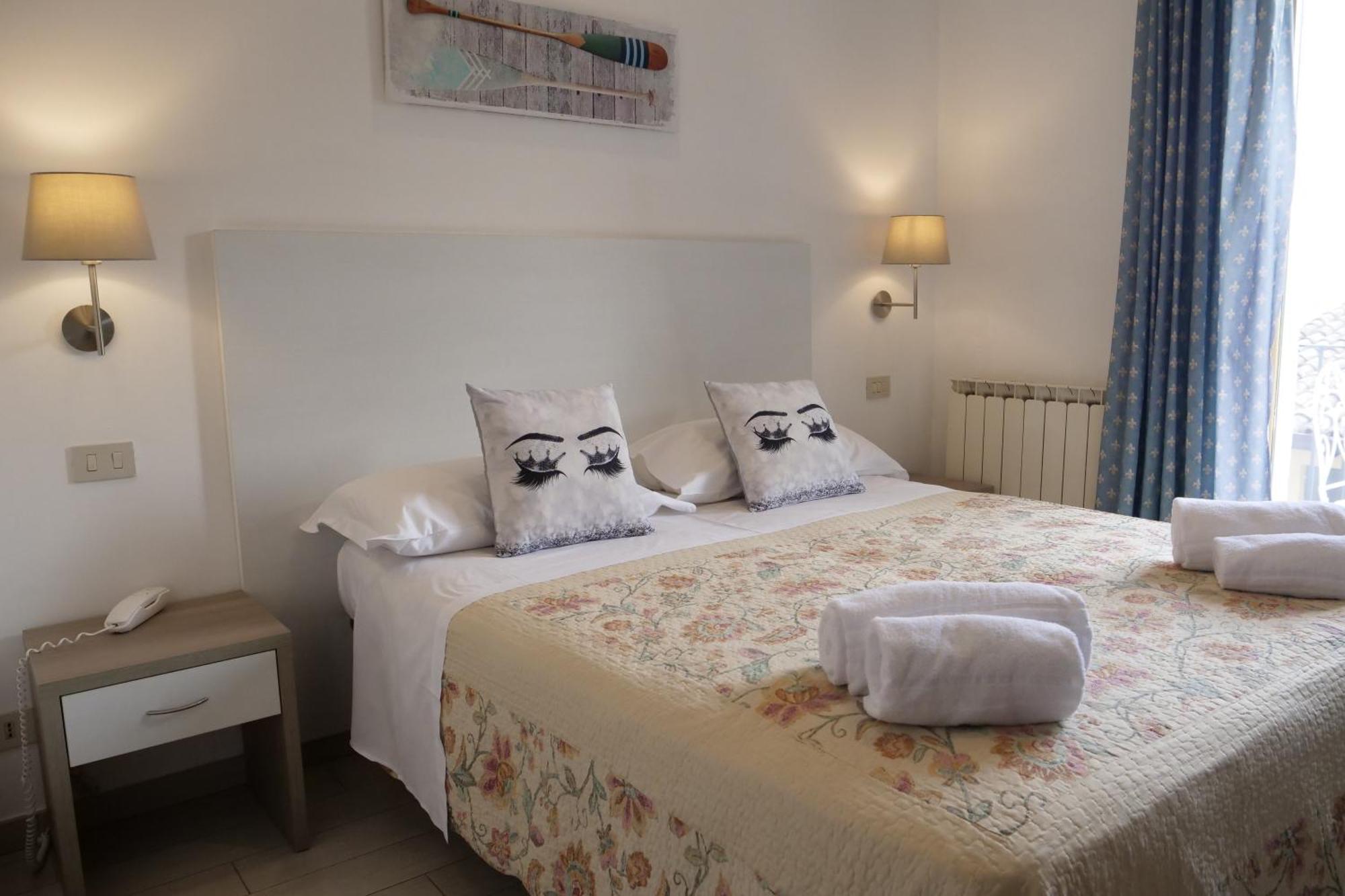 Hotel Elios Tao Taormina Exteriör bild