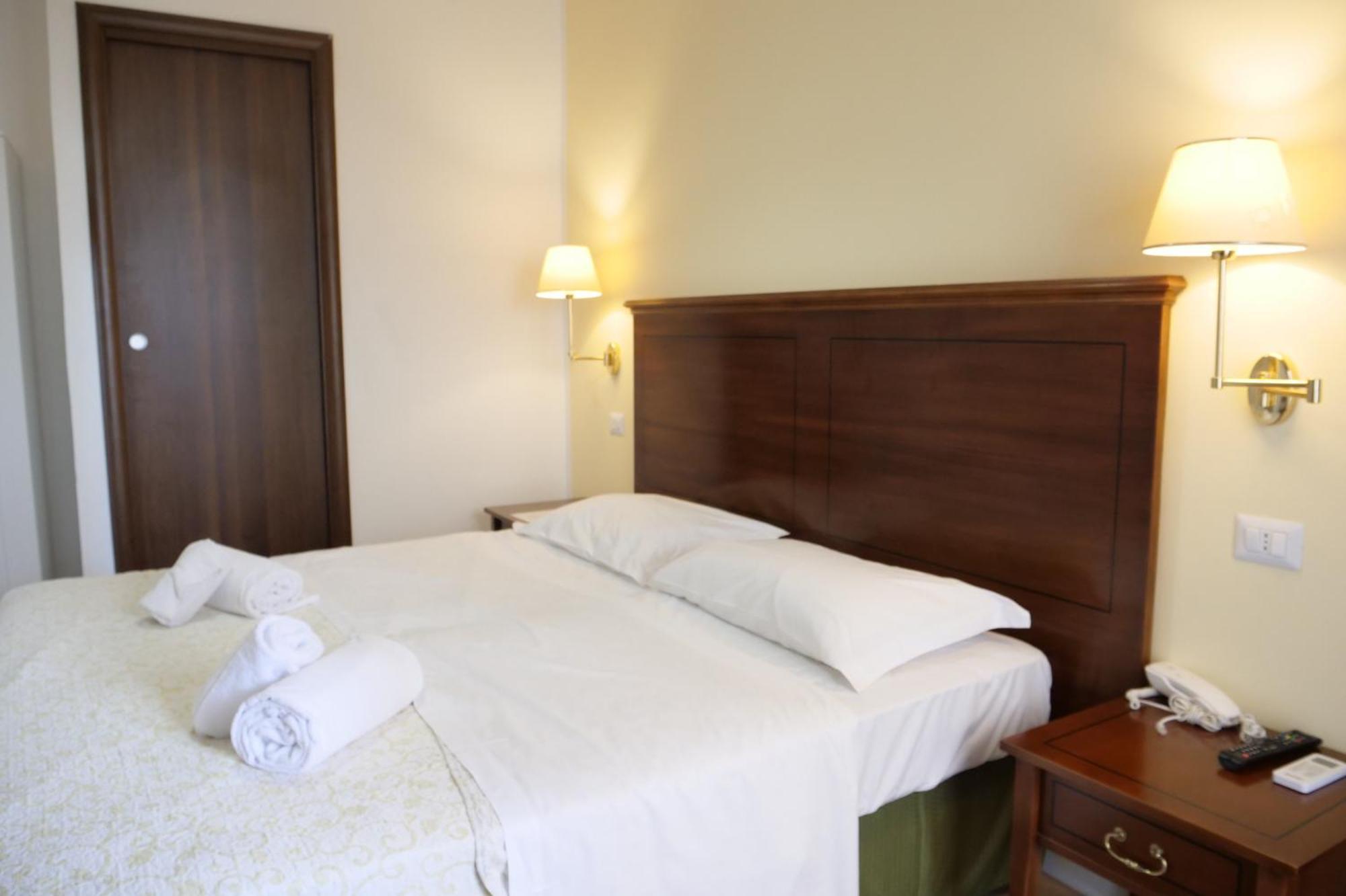 Hotel Elios Tao Taormina Exteriör bild